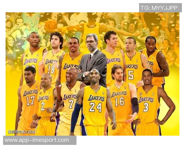 科比与詹姆斯的湖人岁月对比：从32岁到34岁的传奇之路